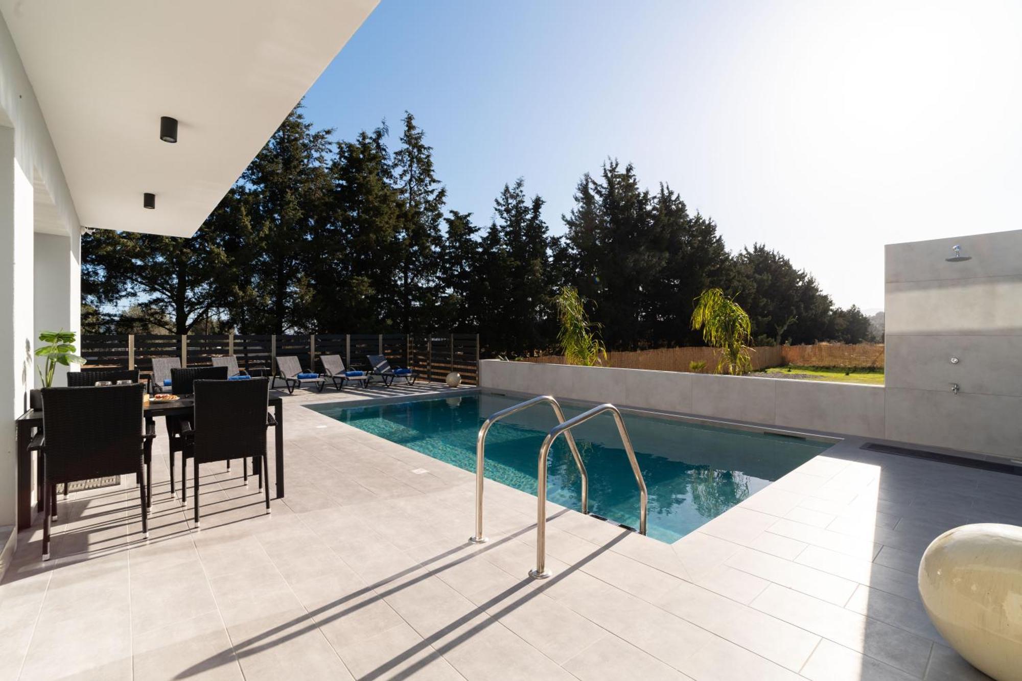 M&b Luxury Villa
