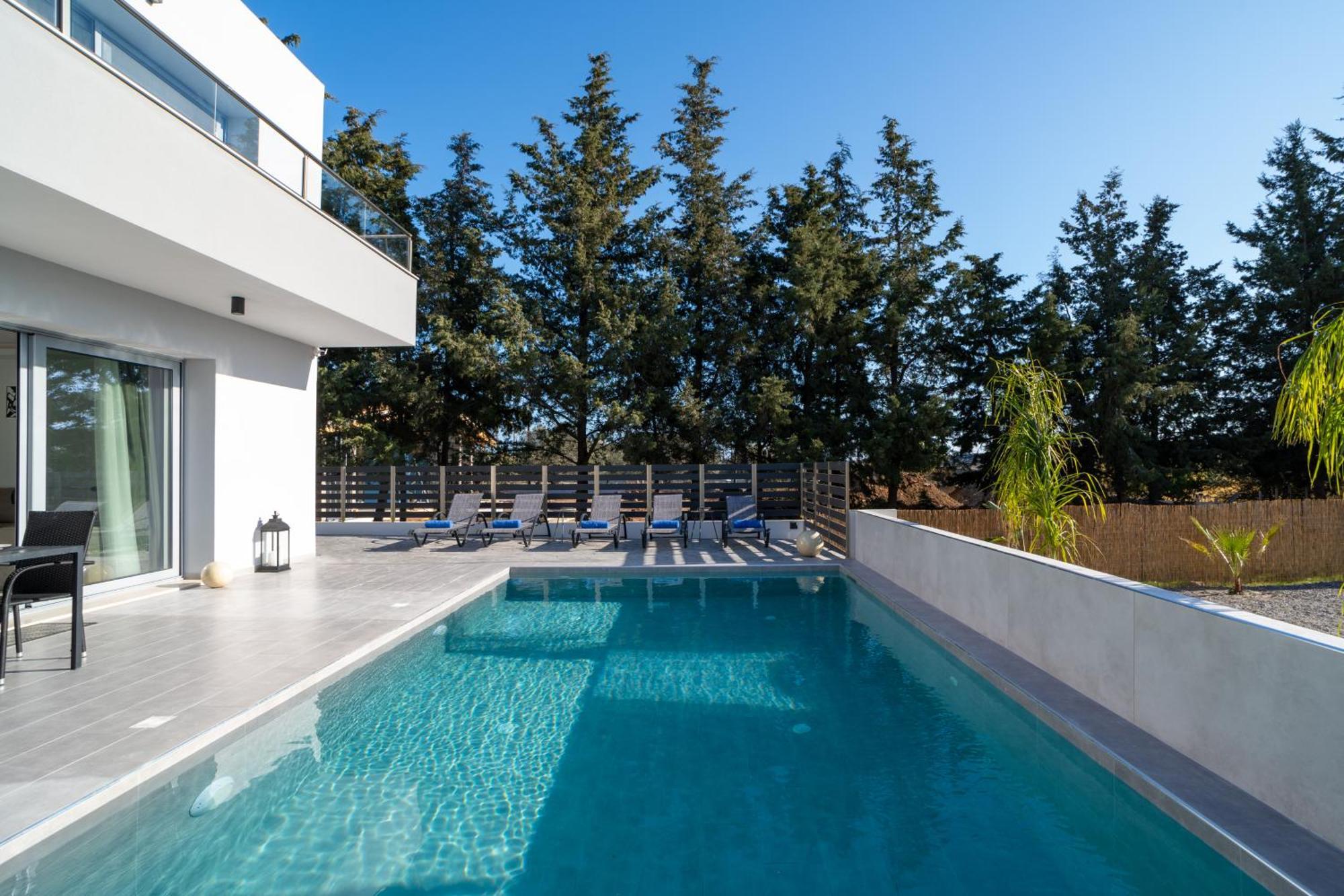 M&b Luxury Villa *