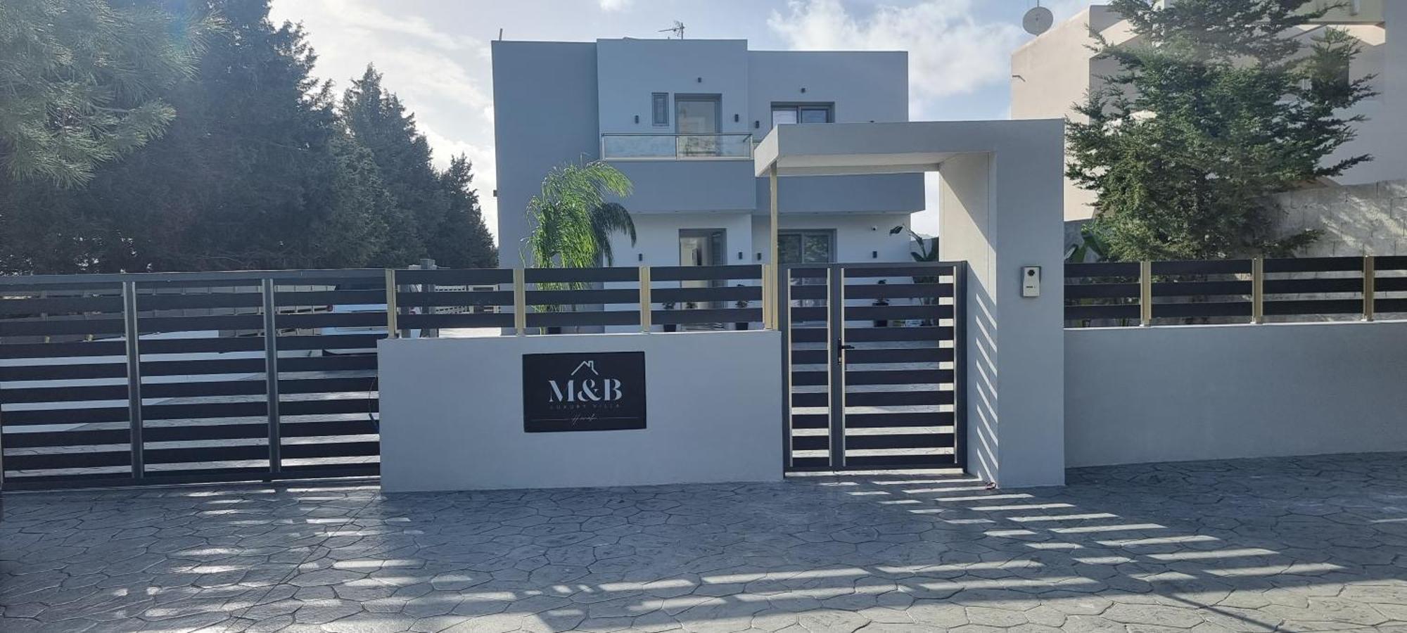 M&b Luxury
